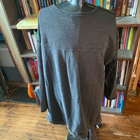Z Supply L washed gray oversized cozy high low sweatshirt - Picture 2 of 3